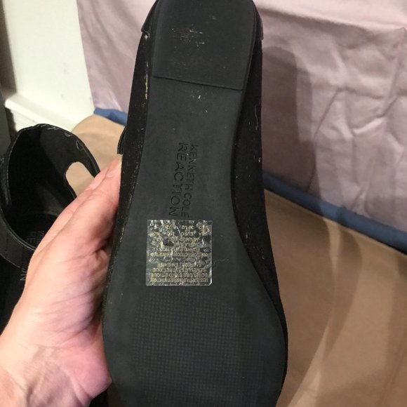 Kenneth Cole Ankle Strap Flats, Size 8.5 - Picture 3 of 3